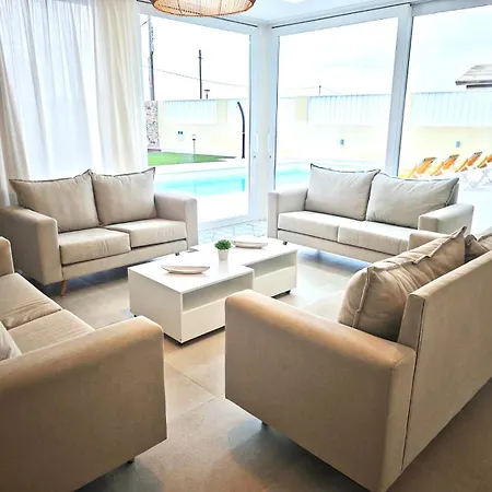 Con Piscina Ojo Del Calderon * Lajares