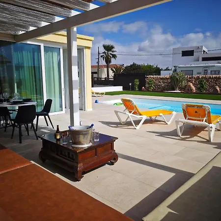 Con Piscina Ojo Del Calderon Lajares