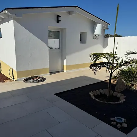 Con Piscina Ojo Del Calderon Lajares